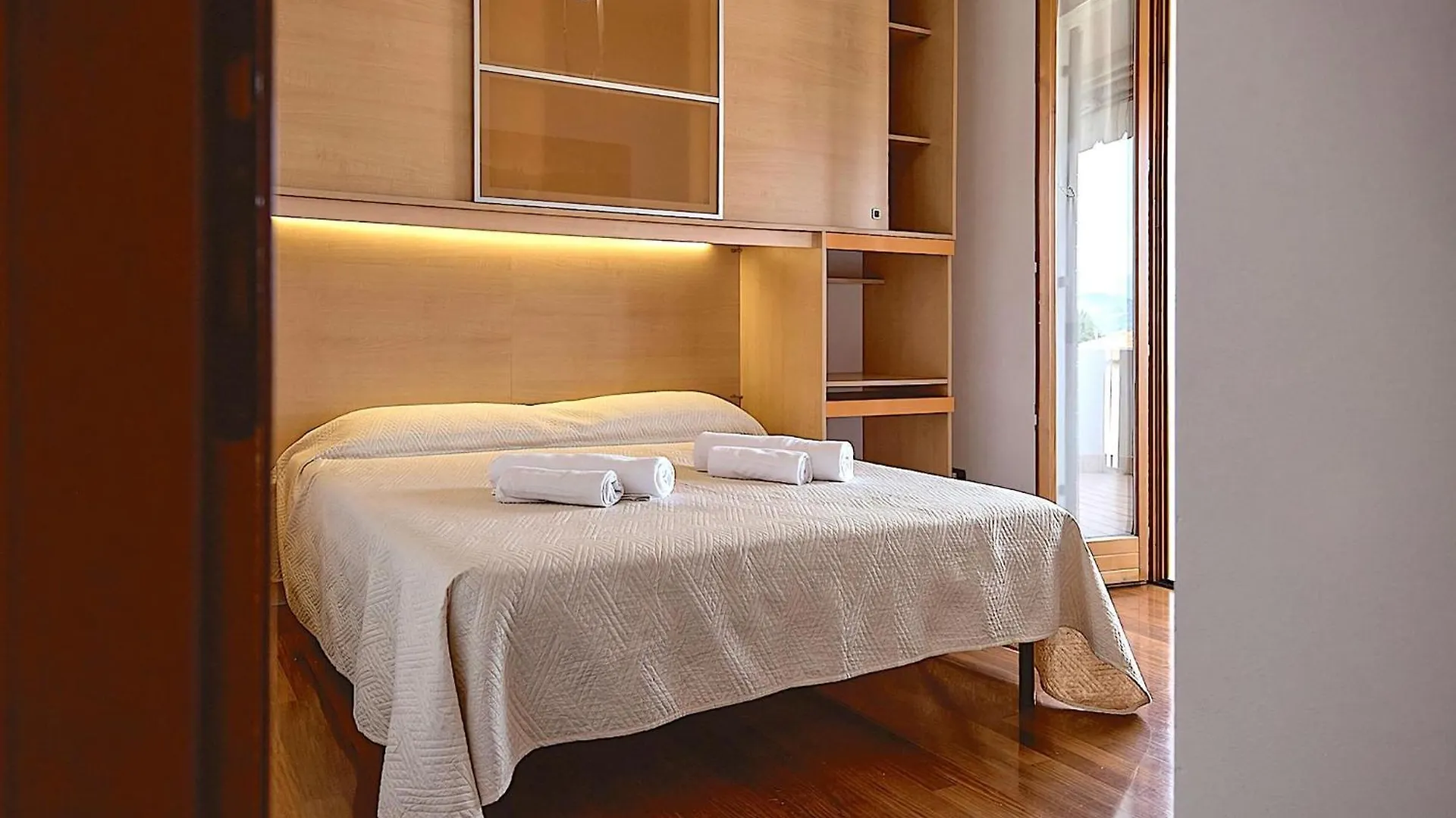 شقة La Terrazza Sul Lago, In Einer Residenz Mit Pool باردولينو إيطاليا